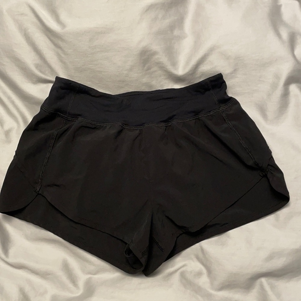 Active shorts with brief lining